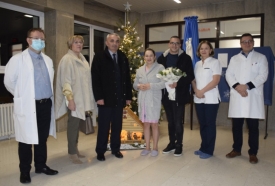 Prvorođena Požežanka je djevojčica Marta Hrvojević koja je stigla 2. siječnja 2026. godine - prve darove dobila od gradonačelnika Miličevića