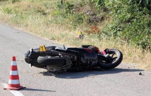 Dogodile su se dvije prometne a u slijetanju motocikla kod Sovskog Dola teško ozlijeđen 30-godišnjak