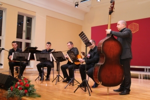 Punu koncertnu dvoranu oduševio Koncert profesora glazbe