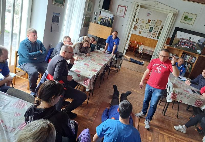 Planinarski vodiči HPD "Sokolovac" sudjelovali u Vježbi Stanice planinarskih vodiča Slavonija