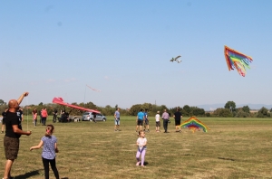 S dosada najviše djece održana 3. „Zmajada“ na aerodromu u Ivandvoru