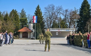 Počelo Temeljno vojno osposobljavanje a u Požegu u Vojarnu 123. brigade HV stiglo 400 ročnica i ročnika