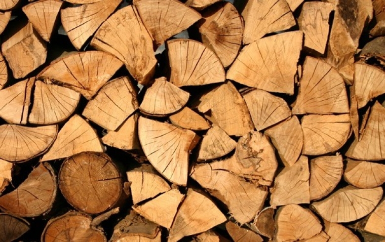 42-godišnjakinja preko Facebooka kupila drva za 3.000 kuna a dobila manje od dogovorene količine