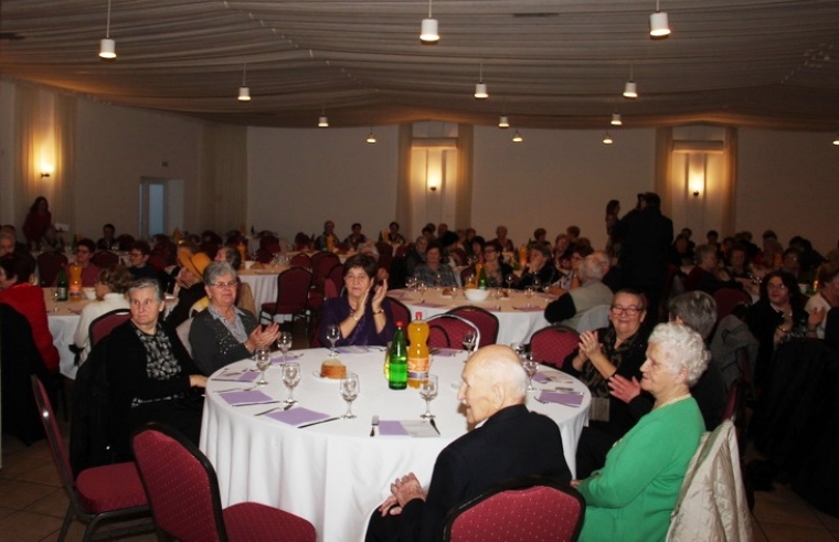 Tradicionalni susret starijih osoba grada Požege "Nitko ne smije biti sam" bit će 8. prosinca - pošaljite prijavu