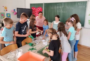 Ekoškolci Katoličke osnovne škole recikliranjem napravili novi papir