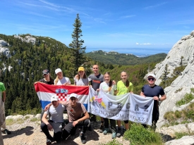 Članovi Školskog planinarskog društva „Pegaz“ Dan državnosti proslavili na majci hrvatskih planina