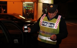 Zaradio kaznu od 15 tisuća kuna i 9 mjeseci zabrane upravljanja vozilima