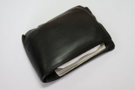 Netko je ušao u otključanu kuću 72-godišnjaka u Kutjevu i otuđio novčanik s dokumentima, bankovnom karticom i novcem