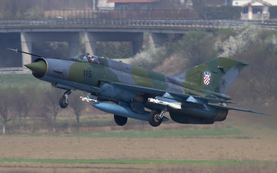 MiG-21 opet iznad Požege, pazite na probijanje zvučnog zida