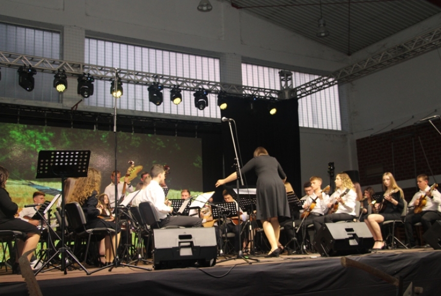 Započela trodnevna manifestacija "Tambura za dušu" u Kaptolu odličnim Međunarodnim koncertom 4 tamburaška orkestra