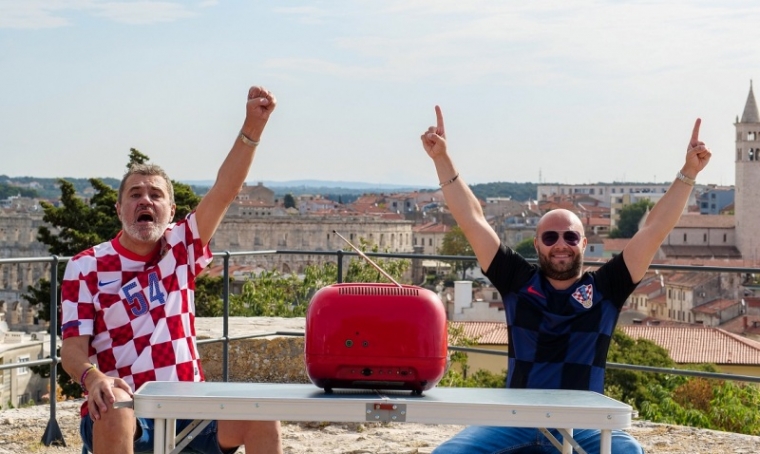 Kreće vrijeme navijačkih pjesama! Ovo je vjerojatno jedna od onih koja će se najviše pjevati