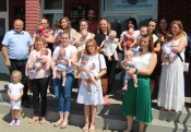 Darivanje 14 novo rođenih beba u općini Jakšić