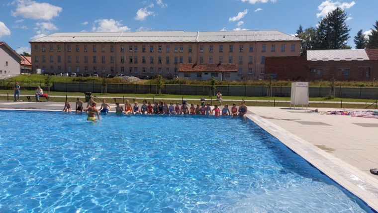 Počela Škola plivanja s upisanih 560 polaznika