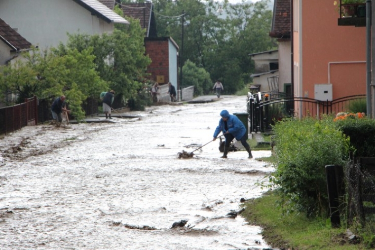 Mještani Vranduka i Vidovaca u borbi s vodenim bujicama