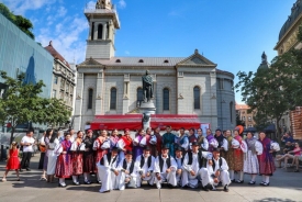 Pleterničani na Cvjetnom trgu u Zagrebu predstavili Muzej bećarca