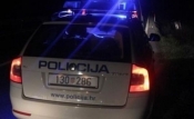 26-godišnja vozačica nije poštivala prednost prolaska pa udarila u vozilo 64-godišnjaka koji je pretjecao preko pune crte