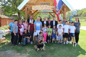 Izgradili na dječjem igralištu novu sjenicu i teren za boćalište