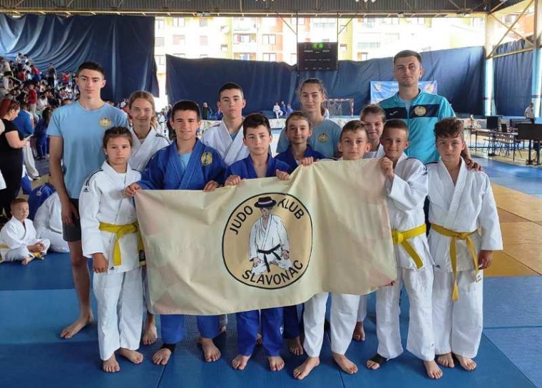 Džudaši "Slavonca" iz Čaglina sa turnira u Doboju se vratili s 12 medalja