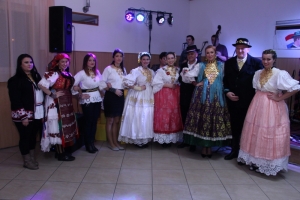 Čuvaju tradiciju i stare običaje graničarskih sela
