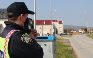 Akcija kontrole prometa za vikend opet nakupila 82 prekršaja - čak 55 brzih vozača