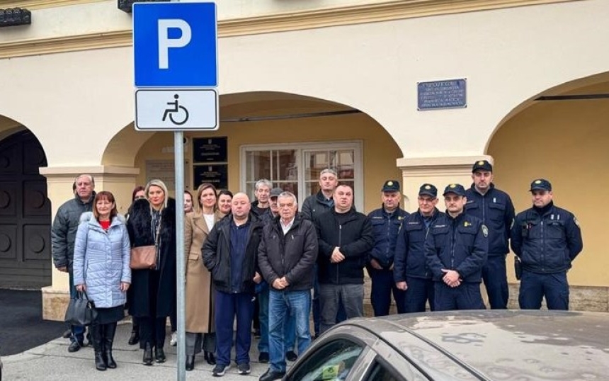 Obilježen Međunarodni dan osoba s invaliditetom u Požegi - policija s predstavnicima udruga obišla parkirna mjesta označena znakom invalidnosti