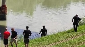 19-godišnjak nije zakočio parkirano vozilo koje je samo krenulo i sletjelo u kanal Male hidroelektrane u Pleternici