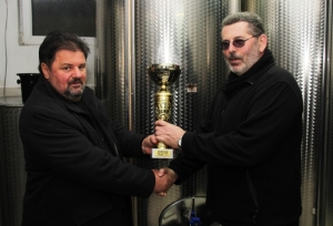 Šampionsko vino Ledeno vino Graševina, berba 2014. Vinarije Perak iz Kutjeva primilo veliki pehar