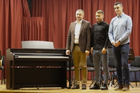 Grad Kutjevo osigurao sredstva za pianino za Područno odjeljenje Glazbene škole Kutjevo