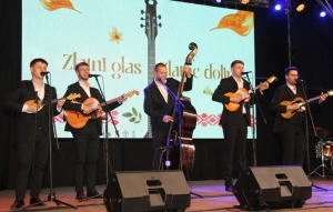 Pobjednik na 50. jubilarnom &quot;Zlatnom glasu Zlatne doline&quot; je pjesma TS &quot;Astal&quot; iz Požege i skladba &quot;Ne sekiraj se&quot;