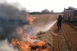 U protekla 24 sata bilježimo i 3 požara, šikare, krovišta i još ne ovršenog ječma