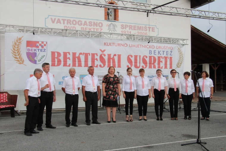 Organizirali 23. Smotru folklora „Bekteški susreti“