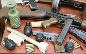 Dvije dragovoljne predaje 5 ručnih bombi, pištolja i 263 komada streljiva u Pakracu i Kutjevu