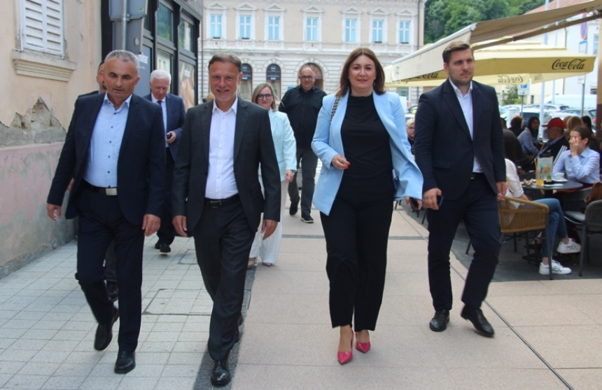 Predsjednik Sabora Jandroković posjetio Požegu i dao potporu kandidatu HDZ-a Borislavu Miličeviću za gradonačelnika u drugom krugu