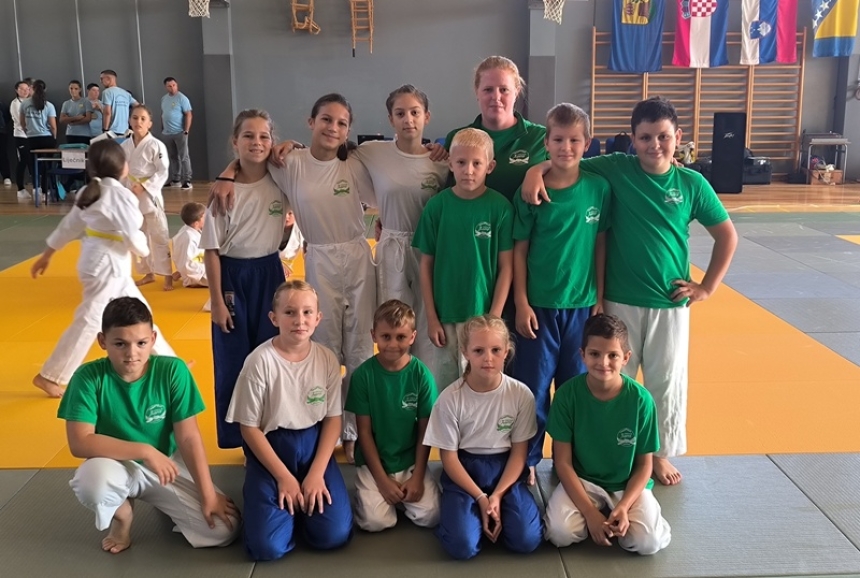 Na Međunarodnom judo turniru "Kup Slavonca" Judo klub "Jigoro" Jakšić osvojio 13 medalja i pehar za 5. ekipu turnira