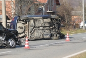 Prometna nesreća u Kujniku: Dvoje prevezeno u bolnicu, vozač se žalio na bolove u glavi