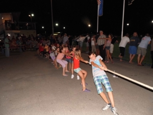 Ulične ekipe potezale uže