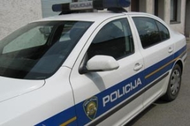 U noći petka na subotu netko je u pješačkoj zoni grada Požege oštetio rasvjetne stupove - policija traga za nepoznatim počiniteljima