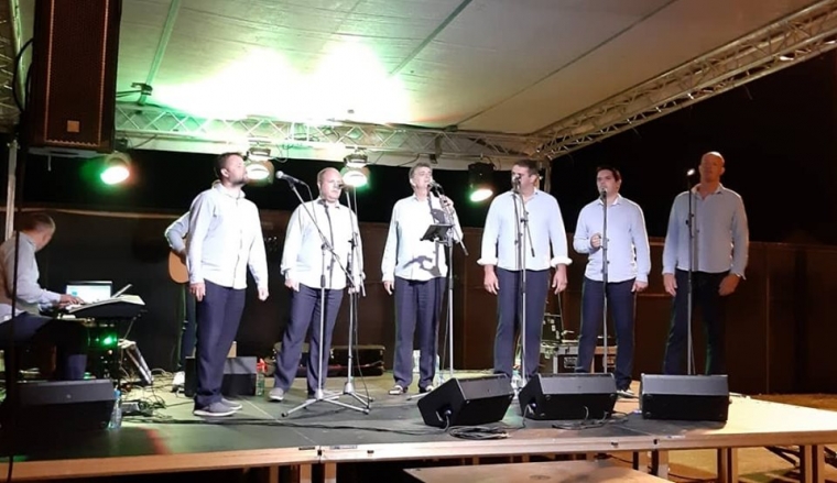 Sinoć su Kutjevčani pjevali uz klapu “Rišpet”, a sutra će ih zabavljati Željko Pervan
