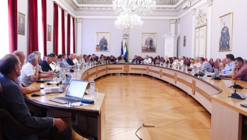 2. Sjednica Županijske skupštine Požeško-slavonske županije sa 8 točaka Dnevnog reda - teme sigurnost u školama i javno linijski prijevoz