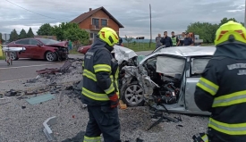 Rano jutros teška prometna nesreća u frontalnom sudaru dva automobila - dvije teško ozlijeđene osobe a jedna je naknadno preminula