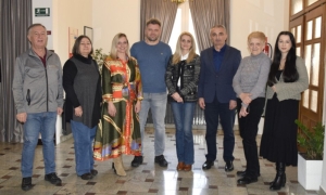 Požeški gradonačelnik prof. dr. sc. Borislav Miličević ugostio medijske djelatnike s područja Požege i razgovor uz "slavonski doručak"