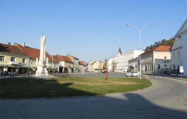 Policija zahvaljuje građanima na razumijevanju i poziva ih da nastave brinuti o svom zdravlju te da i ovaj vikend ostanu doma