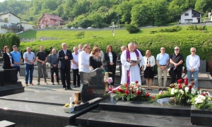 Na groblju sv. Ilije obilježena 33. godišnjica od smrti Antuna Božića, prvog predsjednika HDZ-a grada Požege