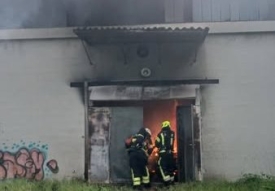 Požar koji je izbio u zgradi bivše MK &quot;Sloga&quot; je pod nadzorom vatrogasaca JVP grada Požega