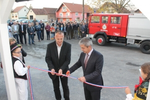 Vatrogasci i mještani dobili novouređeni dom