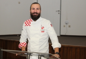 Predavanje na Fakultetu turizma &quot;Slastičarstvo svjetske razine&quot; u Požegu donio najbolji hrvatski slastičar Ivan Ergović