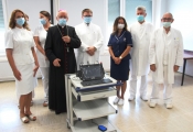 Donacija Požeške biskupije ultrazvučnog oftalmološkog uređaja za OŽB Požega