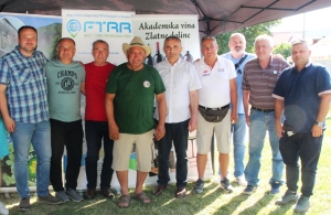 &quot;Slanvin 2025.&quot; u Kaptolu - Spoj Akademske energije i Planinarske tradicije obogatio Festival slanine i vina