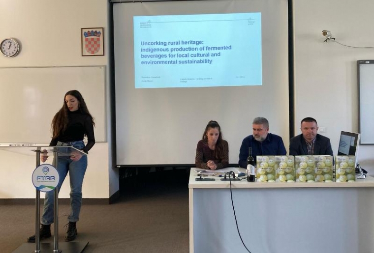 Alumni FTRR na promociji monografije "Graševina - kraljica Slavonije" izdane u okviru projekta