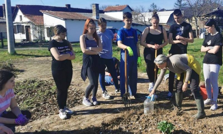 U RCK Panonika Poljoprivredno-prehrambene škole Požega počeli sa sjetvom i sadnjom biovrta